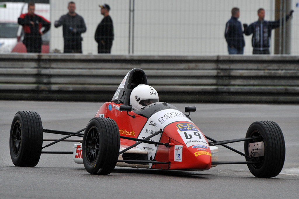 Magnus Ruud Kjær fik en god Formel Ford-debut for CF Racing